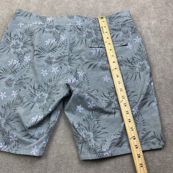 Travis Mathew Boardshorts Gray Floral Print Shorts Men’s Size Large - Picture 10 of 14
